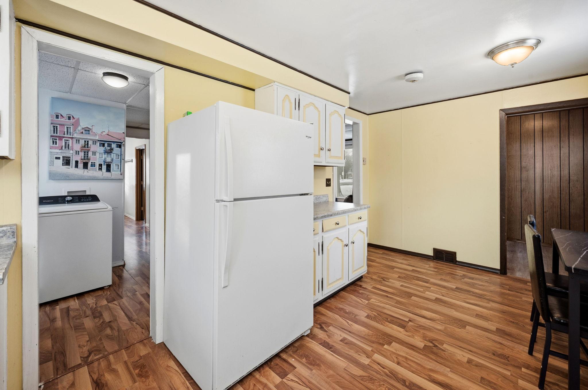 406 East Ciro Street Truman, MN 56088 - Photo 10 of 35