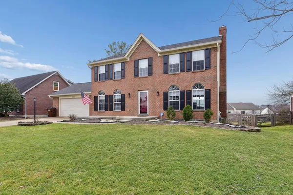 $369,900 | 2225 Forest Lawn Drive, Florence, KY 41042
