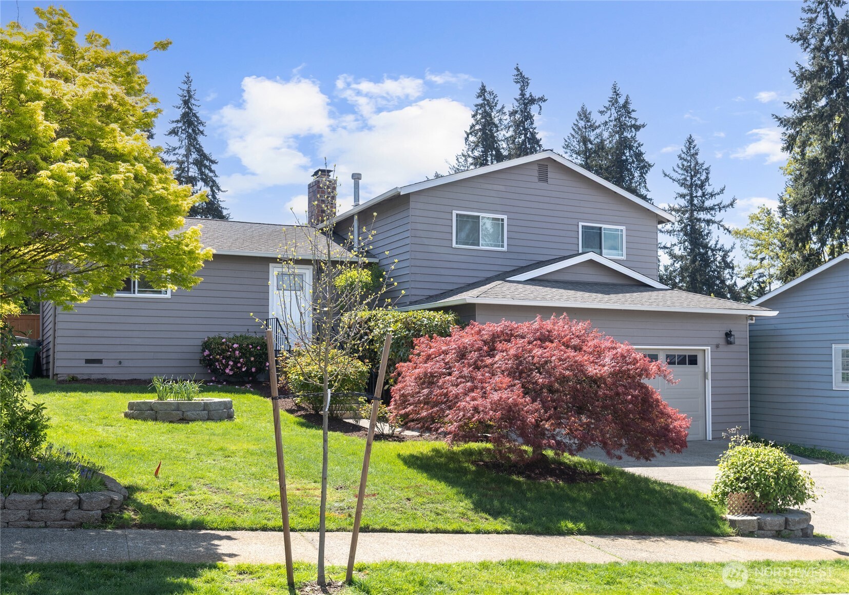 2713 Northeast 23rd Place Renton, WA 98056 - Photo 2 of 40