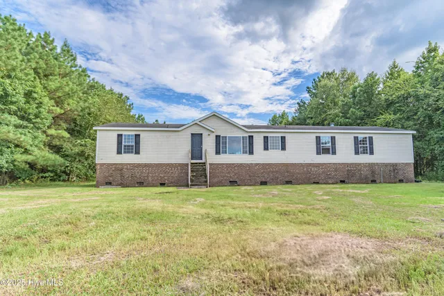 $150,000 | 636 Community Centre, Kinston, NC 28504