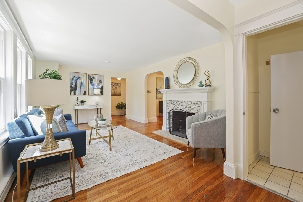 29 Farmington Road Boston, MA 02132 - Photo 5 of 35 Gallery Image 5
