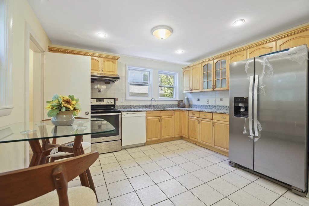 29 Farmington Road Boston, MA 02132 - Photo 10 of 35 Gallery Image 10