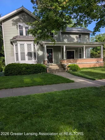 $305,000 | 401 South Oakland Street, St. Johns, MI 48879