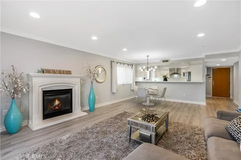 $1,049,900 | 1417 South Westgate Avenue, Unit 203, Los Angeles, CA 90025