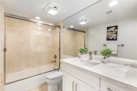 $1,049,900 | 1417 South Westgate Avenue, Unit 203, Los Angeles, CA 90025