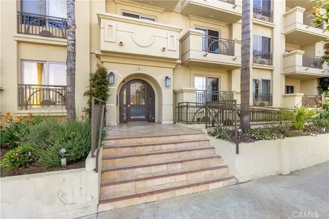 $1,049,900 | 1417 South Westgate Avenue, Unit 203, Los Angeles, CA 90025