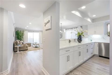 $1,049,900 | 1417 South Westgate Avenue, Unit 203, Los Angeles, CA 90025