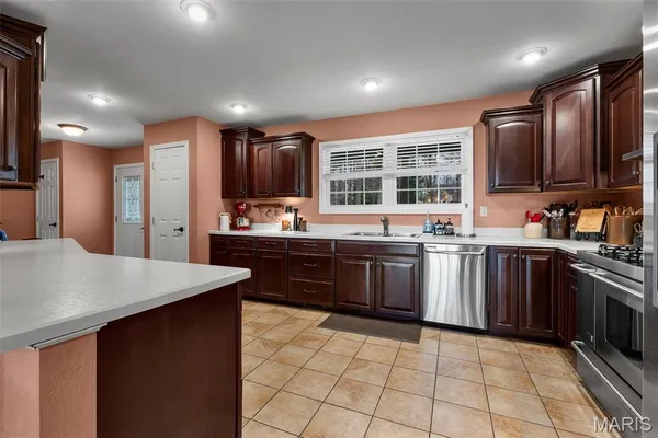 $425,000 | 102 Woodland Trail, Anna, IL 62906