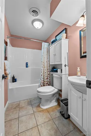 $425,000 | 102 Woodland Trail, Anna, IL 62906