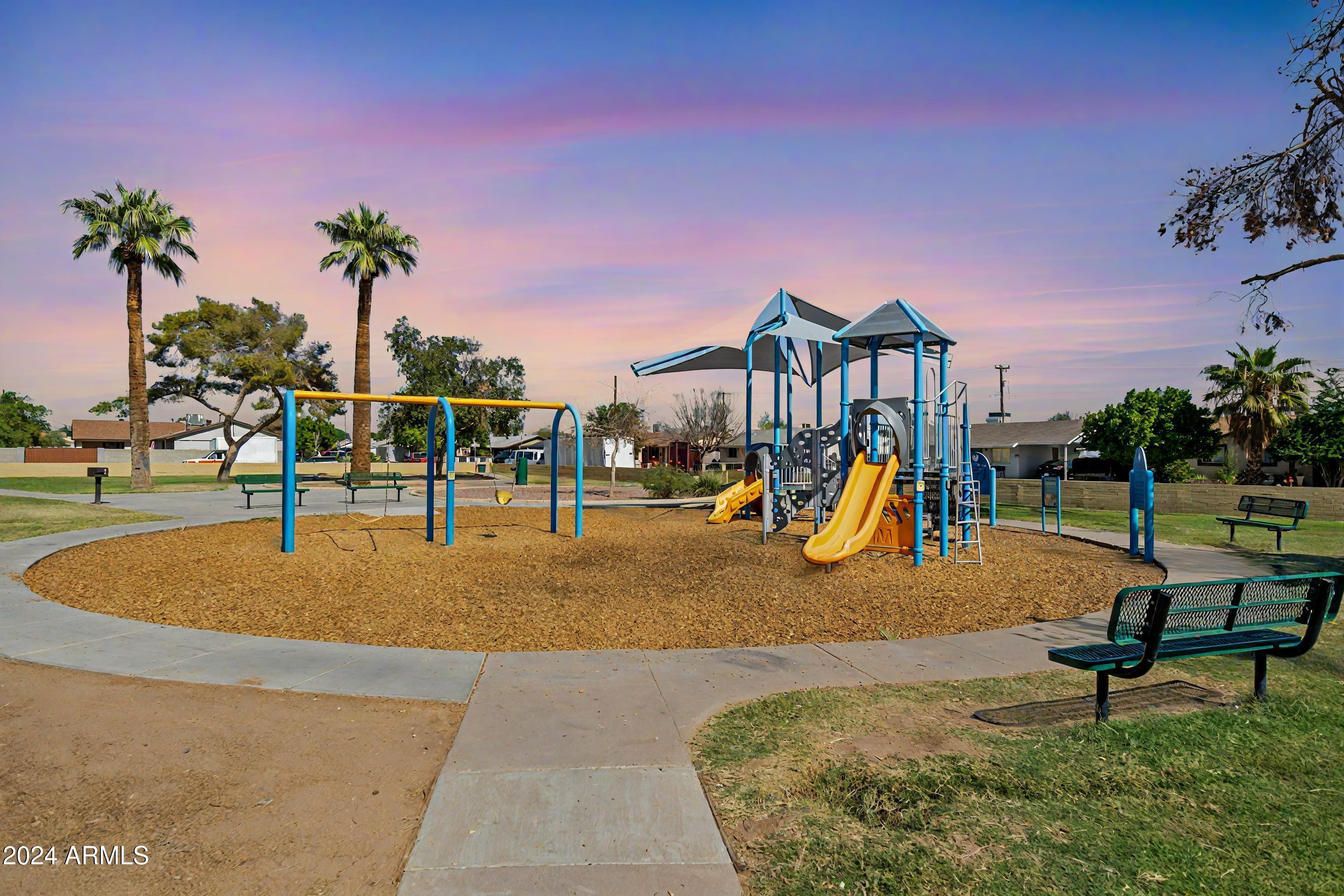 6515 West Cheery Lynn Road Phoenix, AZ 85033 - Photo 12 of 12 Park Sunset