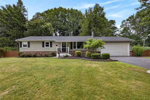 $189,900 | 14 Terry Lane, Ogden, NY 14624
