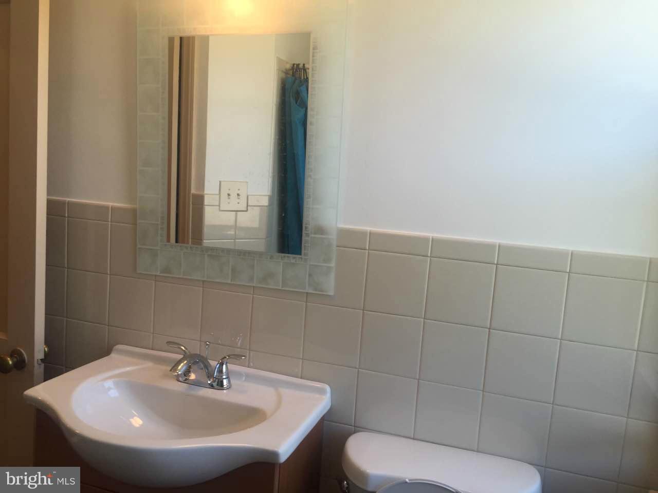 8633 Willow Oak Road Baltimore, MD 21234 - Photo 14 of 30 Bath
