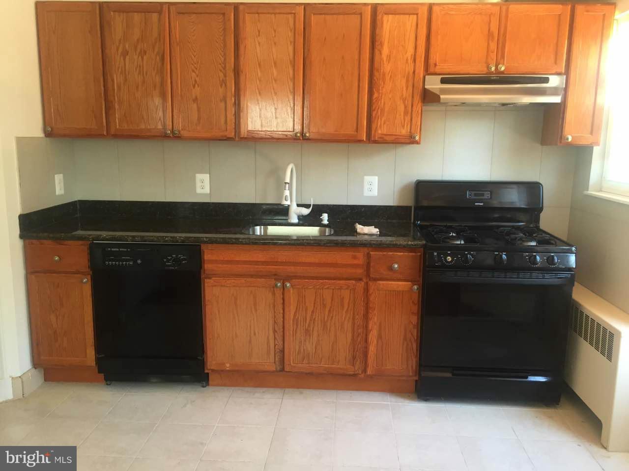 8633 Willow Oak Road Baltimore, MD 21234 - Photo 7 of 30 Kitchen