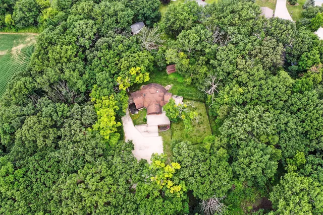 $565,000 | 23528 89th Street, Salem Lakes, WI 53168