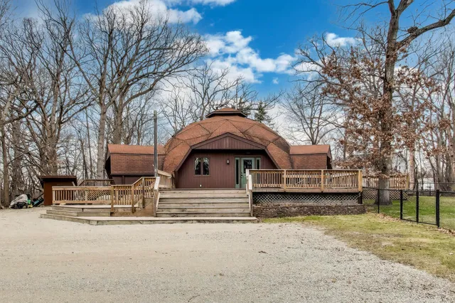 $565,000 | 23528 89th Street, Salem Lakes, WI 53168