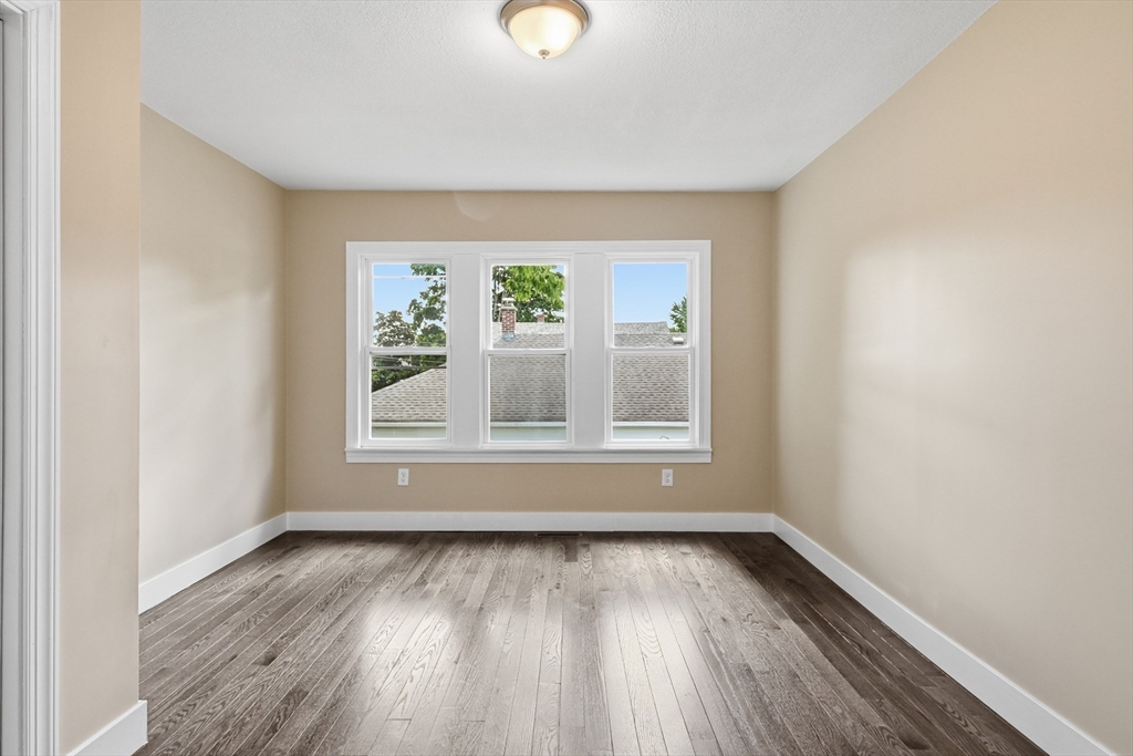 53 Devens Street Springfield, MA 01151 - Photo 29 of 40