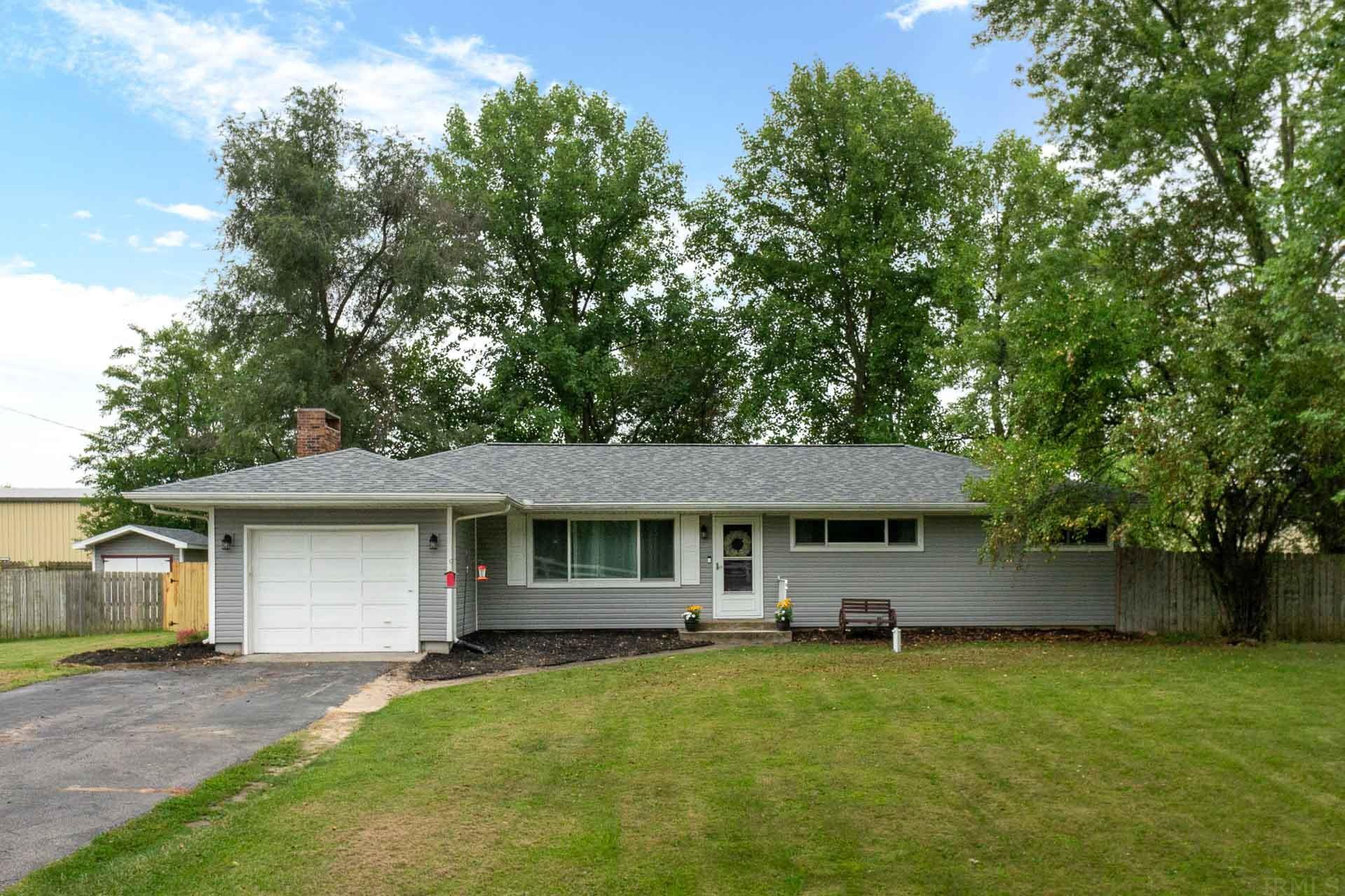 949 West Perry Road Ligonier, IN 46767 - Photo 1 of 16