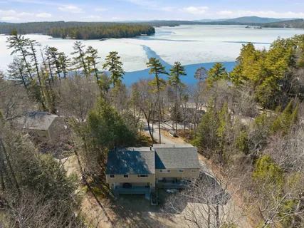 $725,000 | 19 Wawbeek Road, Unit 3, Tuftonboro, NH 03853