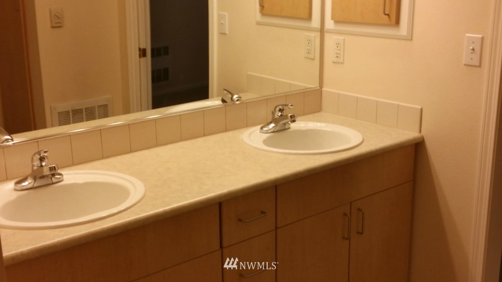 5020 Talbot Place South, Unit F Renton, WA 98055 - Photo 18 of 22