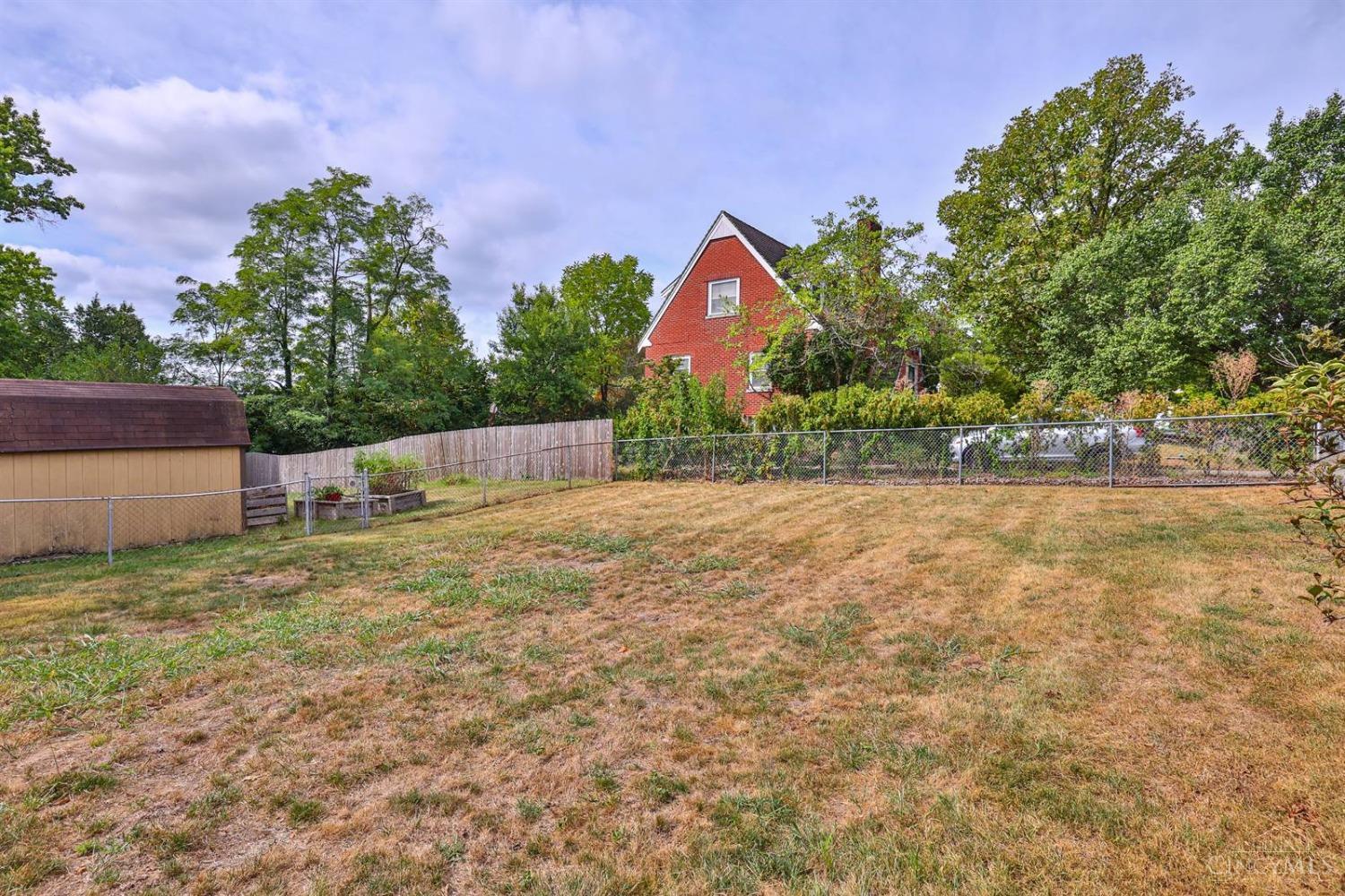 3937 Race Road Cincinnati, OH 45211 - Photo 27 of 33