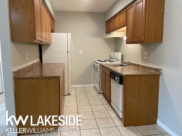 31801 Kelly Road, Unit 31 Fraser, MI 48026 - Photo 4 of 17