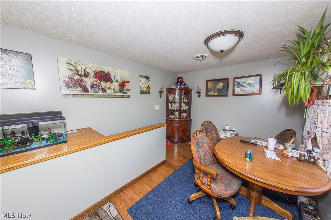 908 Ewart Road Akron, OH 44312 - Photo 6 of 28