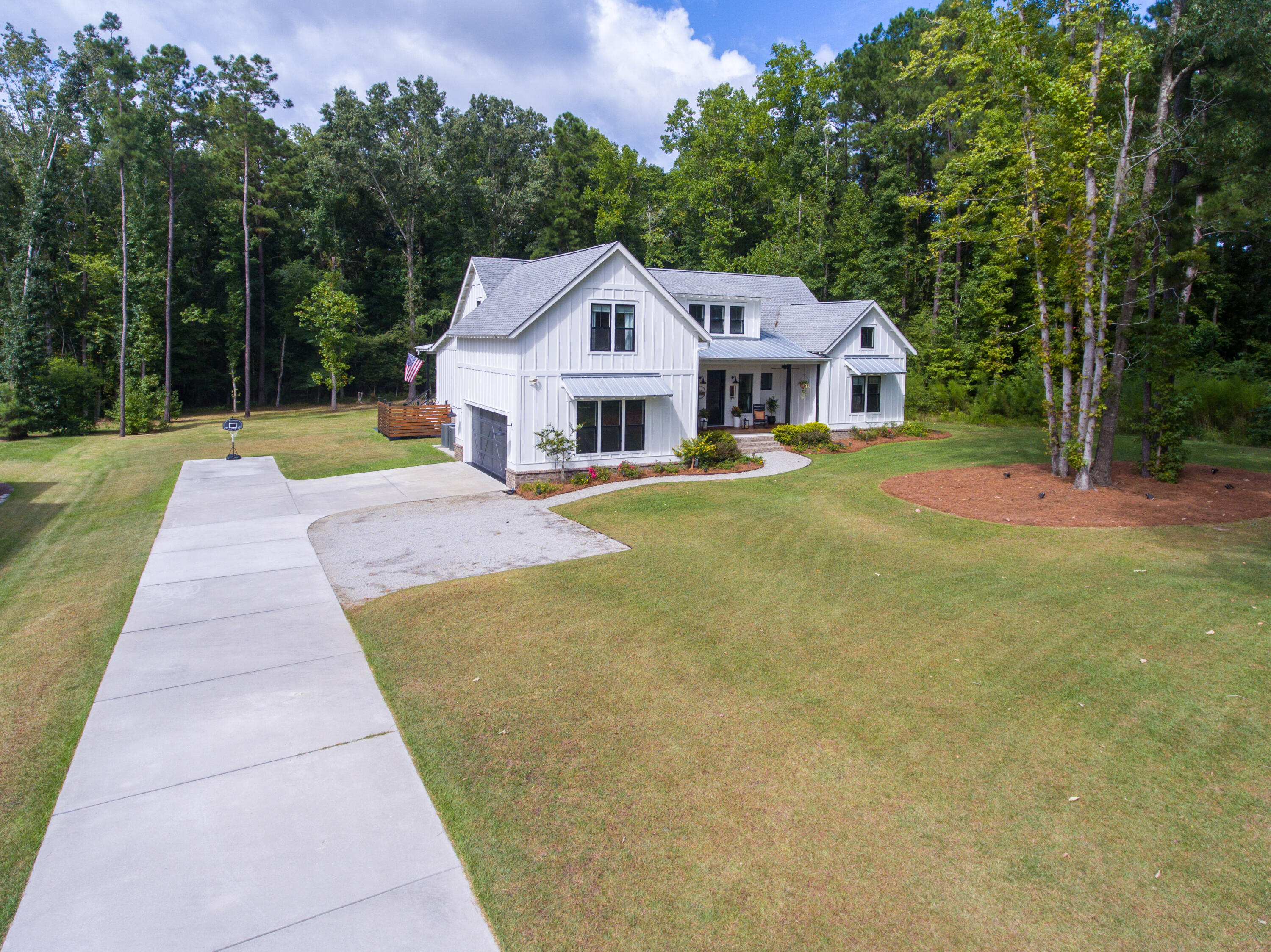 556 West Butternut Road Summerville, SC 29483 - Photo 6 of 59 556 W Butternut Rd_Brett Martin Photogra