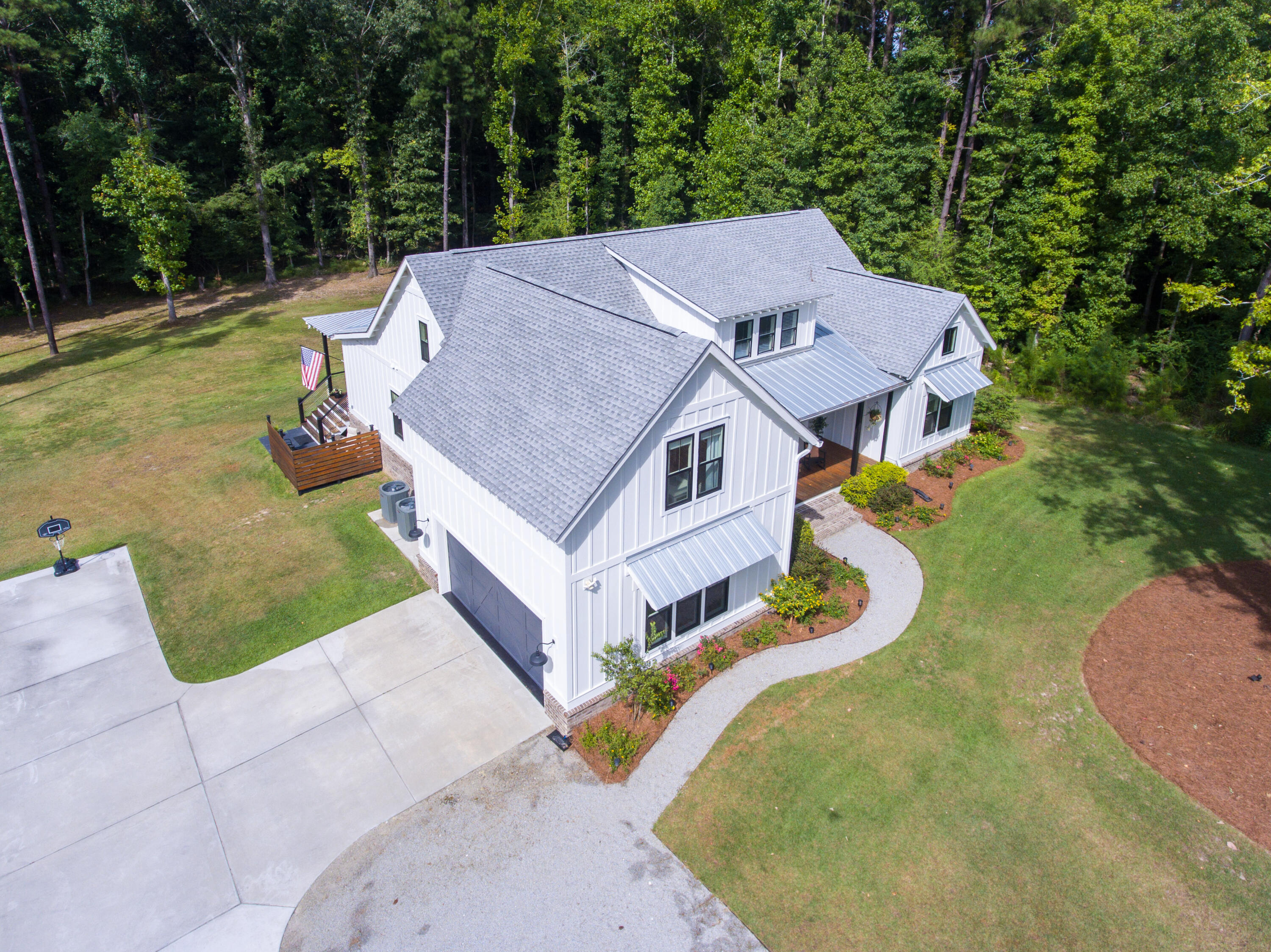 556 West Butternut Road Summerville, SC 29483 - Photo 7 of 59 556 W Butternut Rd_Brett Martin Photogra