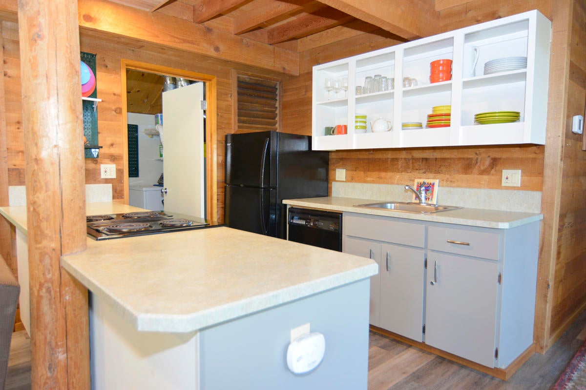 57589 Ranch Cabin Road, Unit 8 Sunriver, OR 97707 - Photo 11 of 27 11