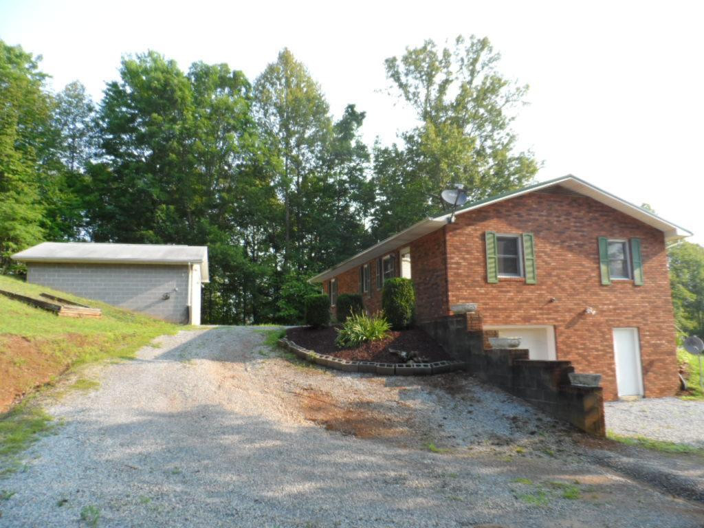 122 Ellison Road Hampton, TN 37658 - Photo 17 of 24 Photo 17