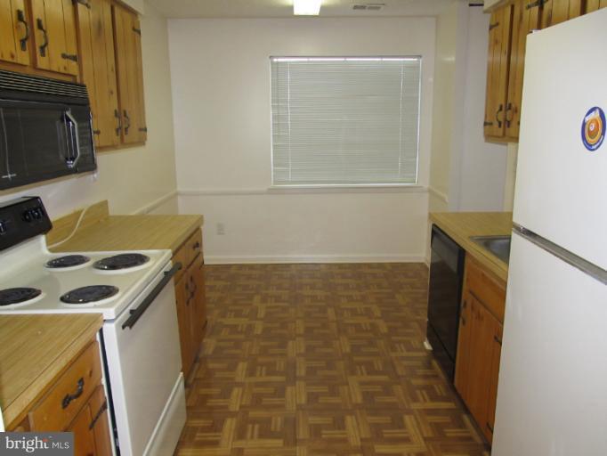 3246 Ryon Court Waldorf, MD 20601 - Photo 12 of 20 Kitchen