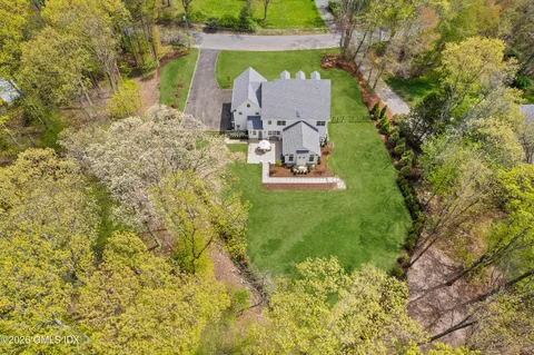 a picture of a yard