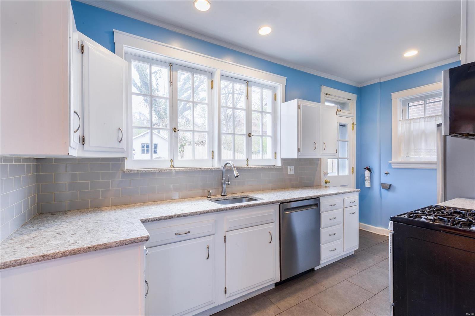 7161 Pershing Avenue St. Louis, MO 63130 - Photo 18 of 37