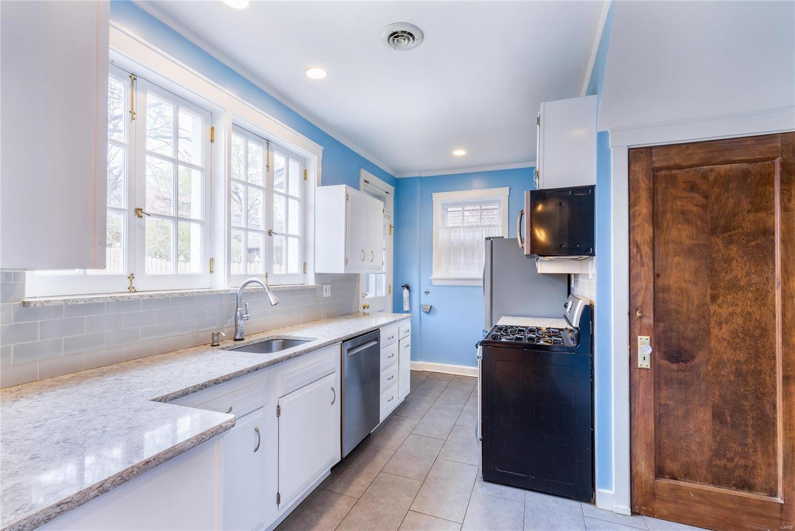 7161 Pershing Avenue St. Louis, MO 63130 - Photo 19 of 37