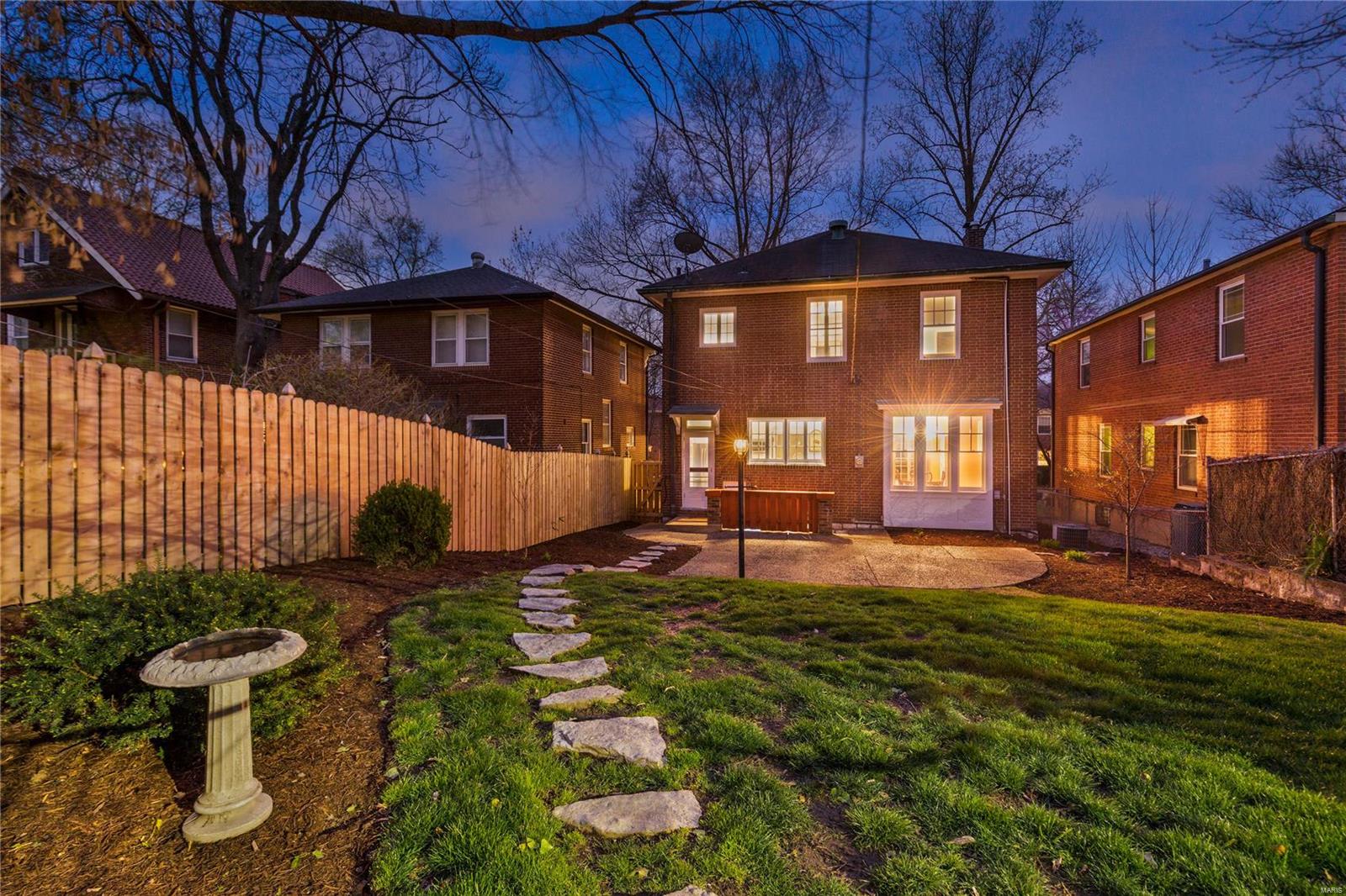 7161 Pershing Avenue St. Louis, MO 63130 - Photo 2 of 37