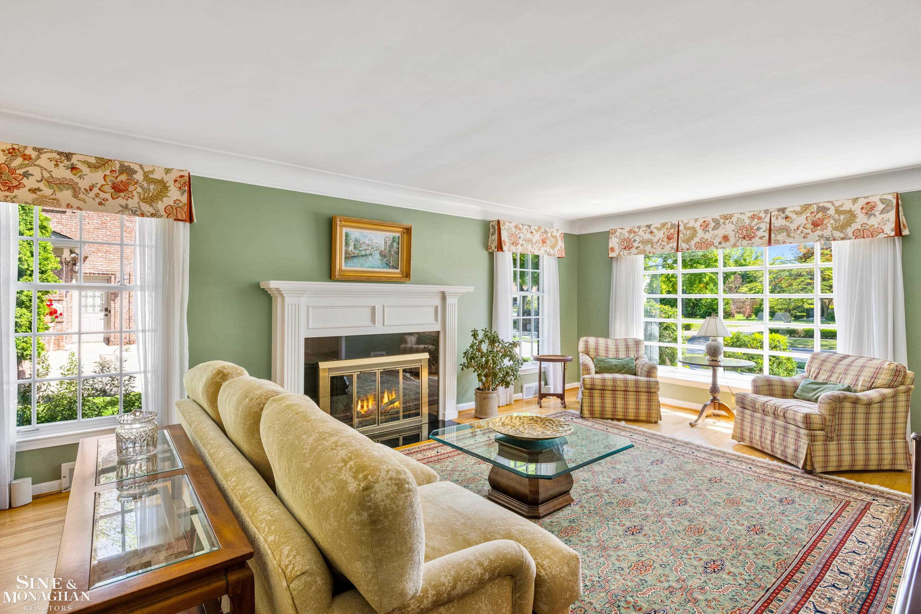 84 Clairview Road Grosse Pointe, MI 48236 - Photo 5 of 68 50149793-CDE00F80-77E1-4702-A564-4F931C7D3634.JPG