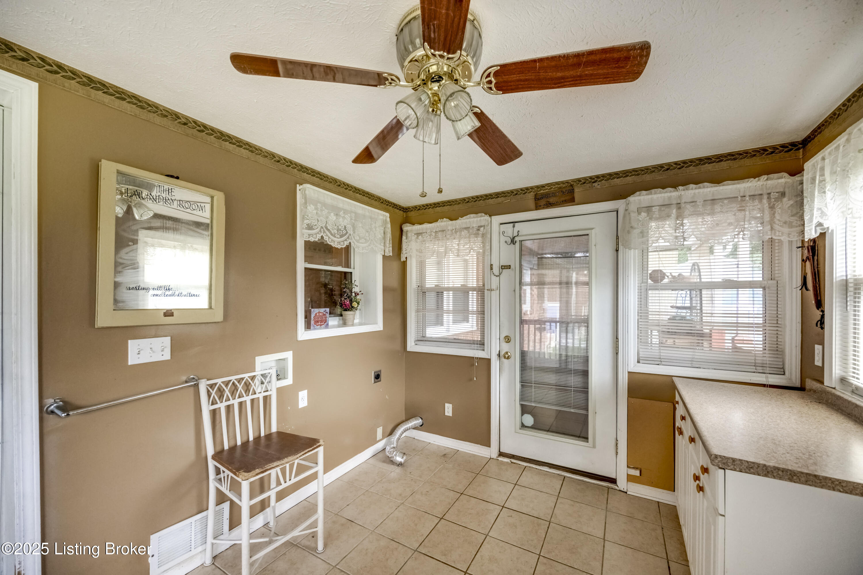 8209 Terry Road Louisville, KY 40258 - Photo 48 of 64 2Y0A7047-A