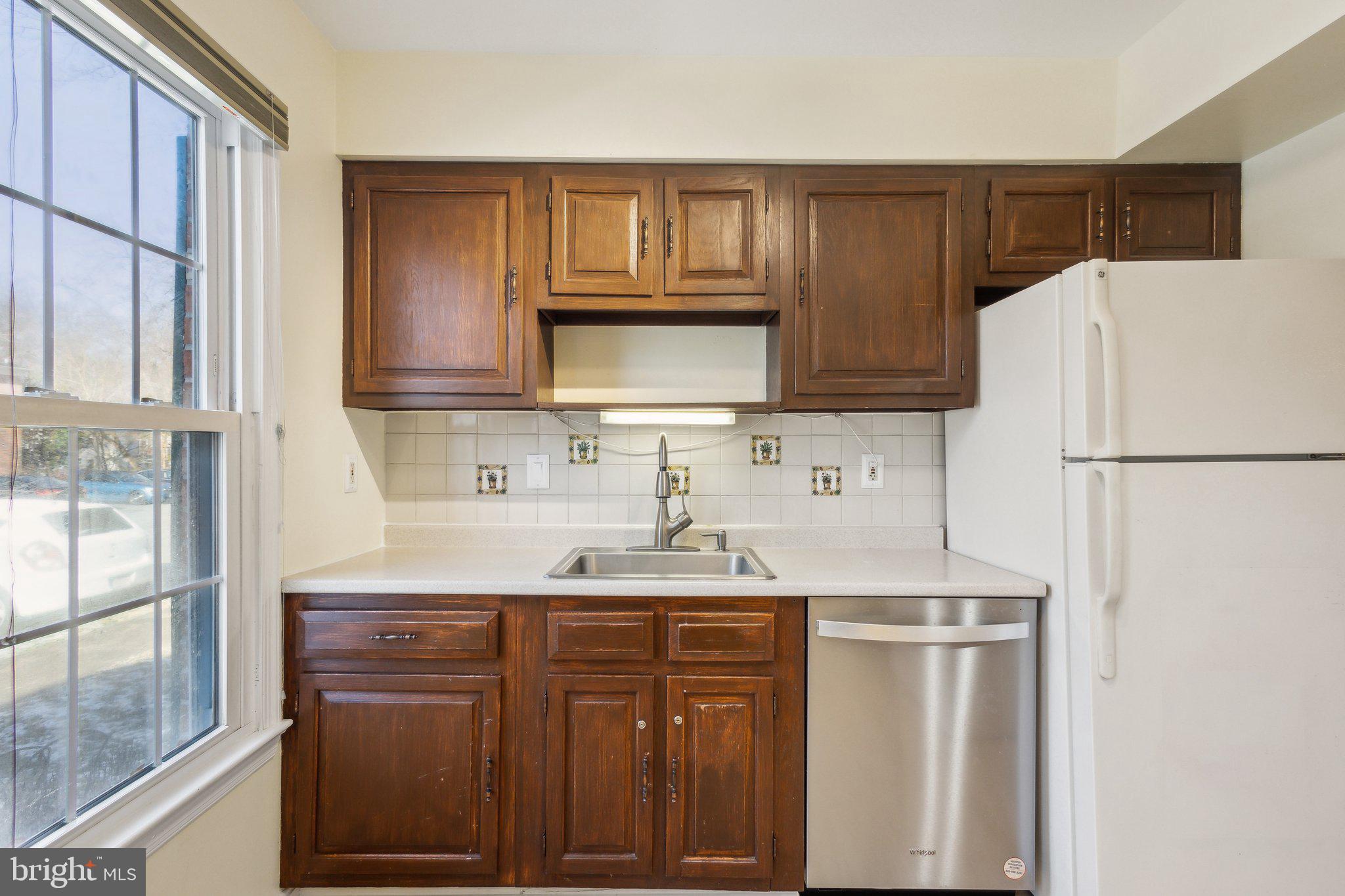 8567 Tyrolean Way Springfield, VA 22153 - Photo 6 of 23