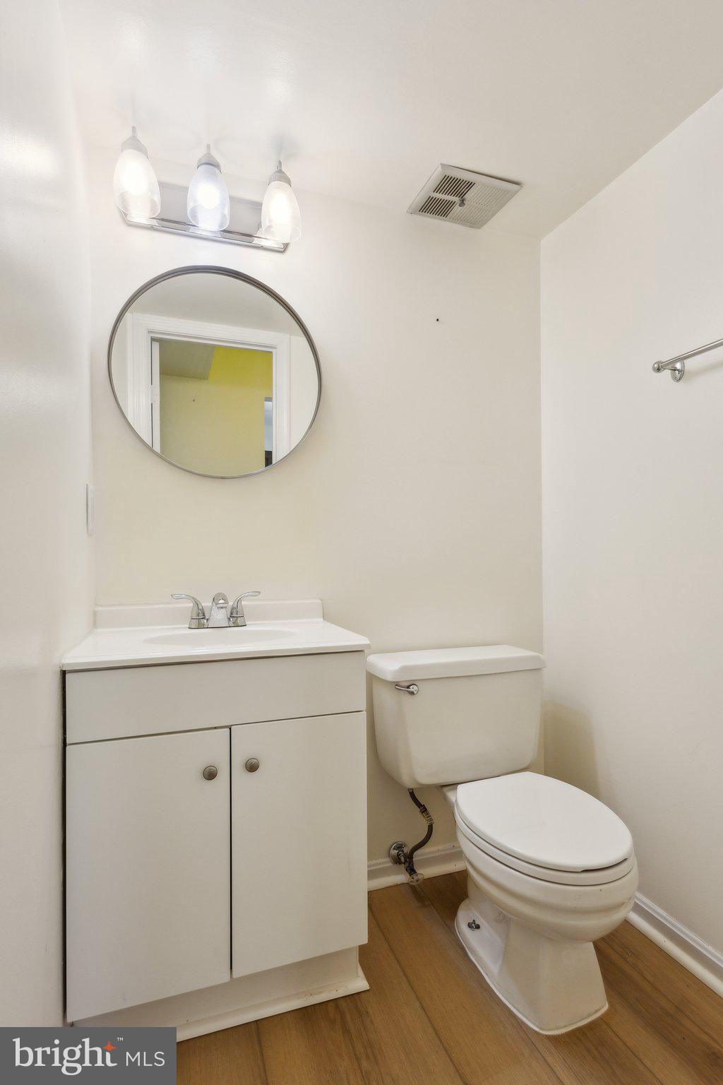 8567 Tyrolean Way Springfield, VA 22153 - Photo 9 of 23