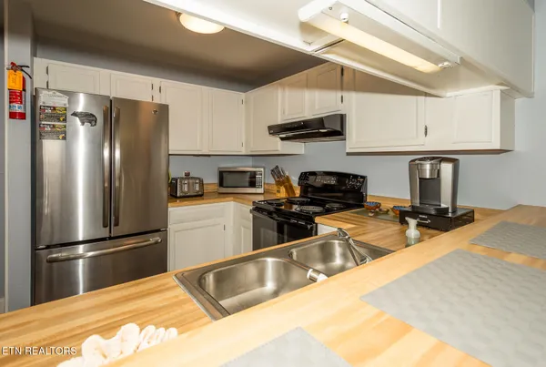 $388,800 | 616 Turkey Nest Road, Unit 108, Gatlinburg, TN 37738