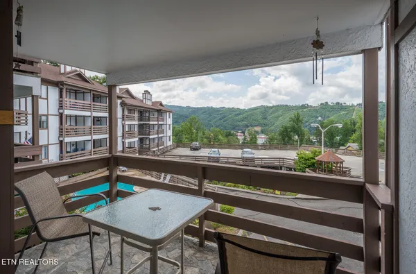 $388,800 | 616 Turkey Nest Road, Unit 108, Gatlinburg, TN 37738