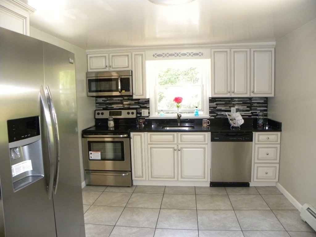 66 Shepard Road Sturbridge, MA 01566 - Photo 9 of 30