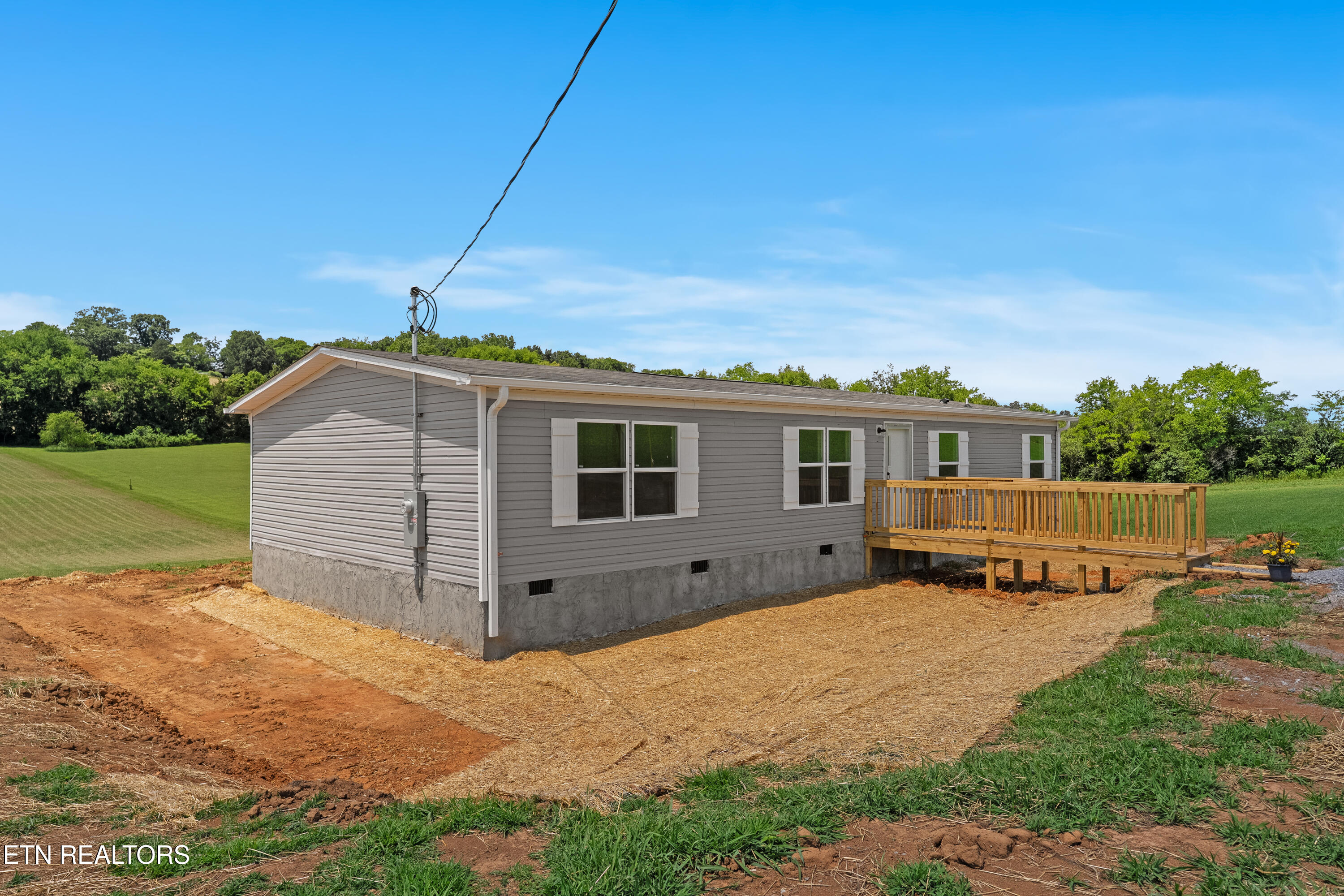 281 Thompson Road Madisonville, TN 37354 - Photo 3 of 25 IMG_3143