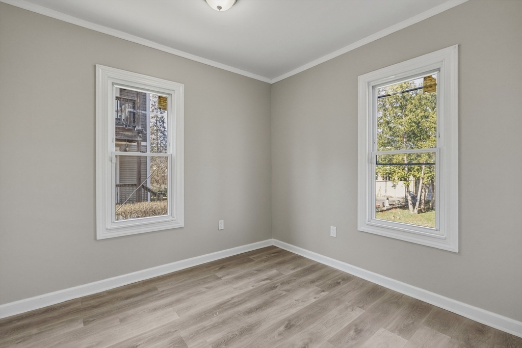 207-209 White Street Springfield, MA 01108 - Photo 8 of 35