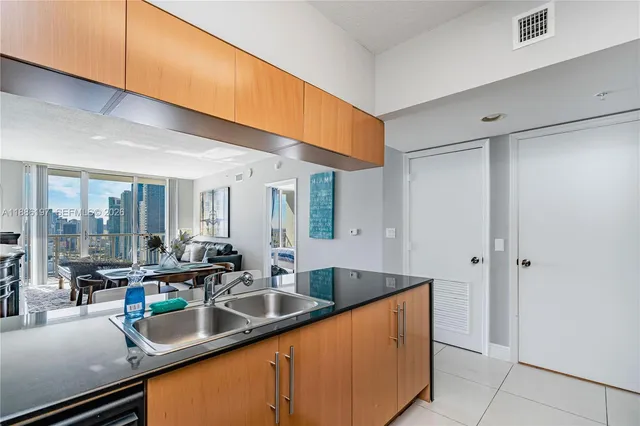 $3,200 | 1750 North Bayshore Drive, Unit 3410, Miami, FL 33132