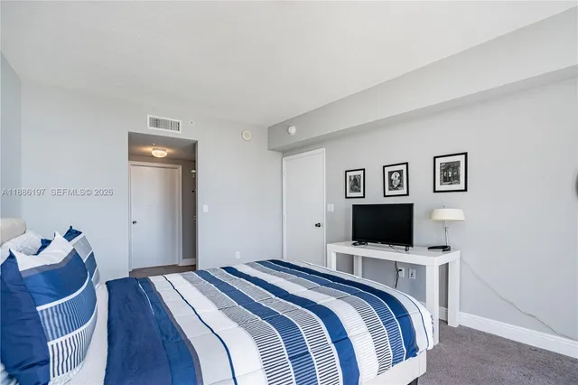 $3,200 | 1750 North Bayshore Drive, Unit 3410, Miami, FL 33132