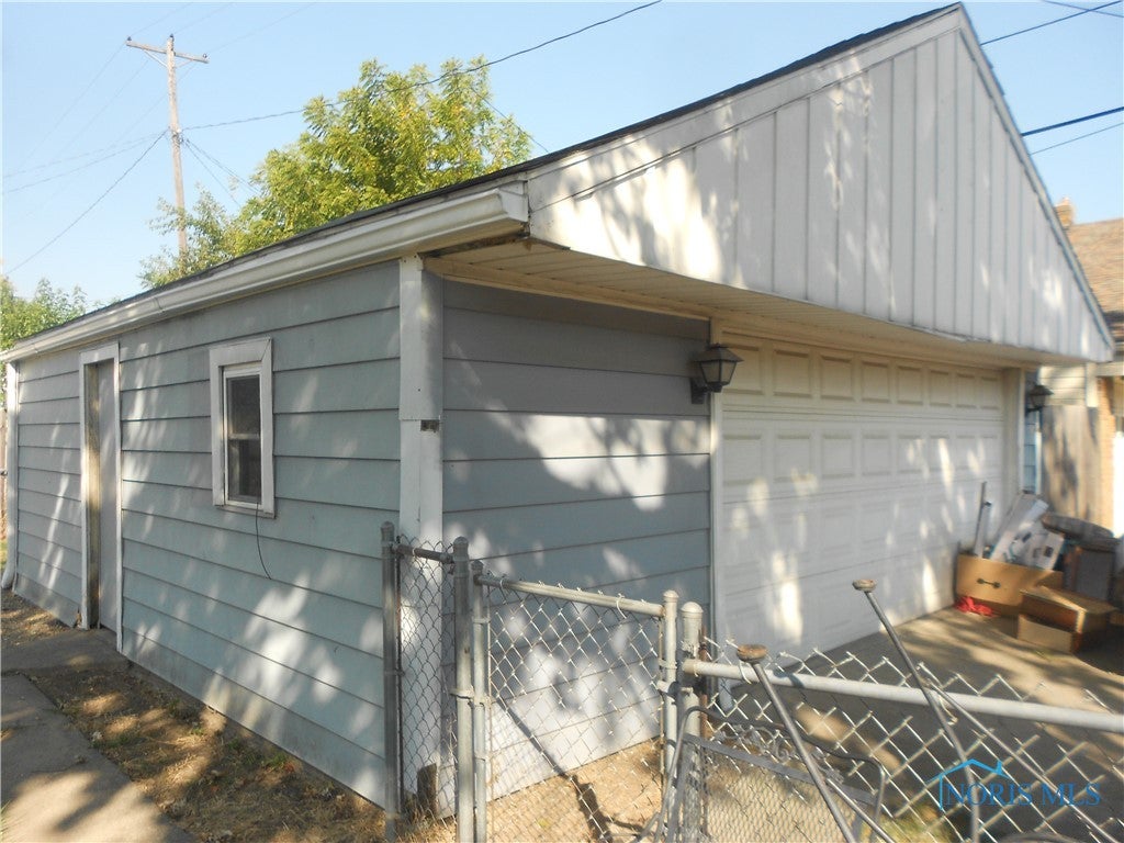 734 Southover Road Toledo, OH 43612 - Photo 5 of 35 Gallery Image 5