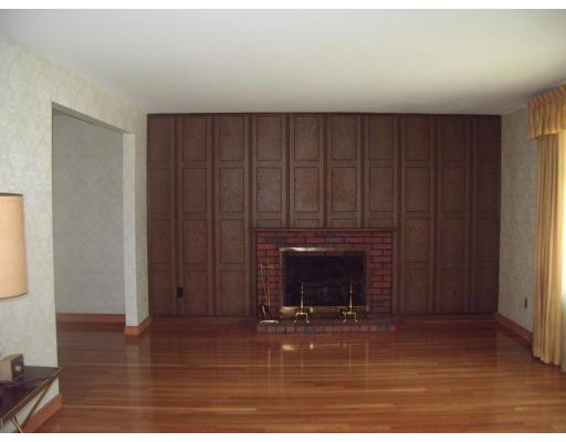 102 Albemarle Road Norwood, MA 02062 - Photo 5 of 8 Gallery Image 5