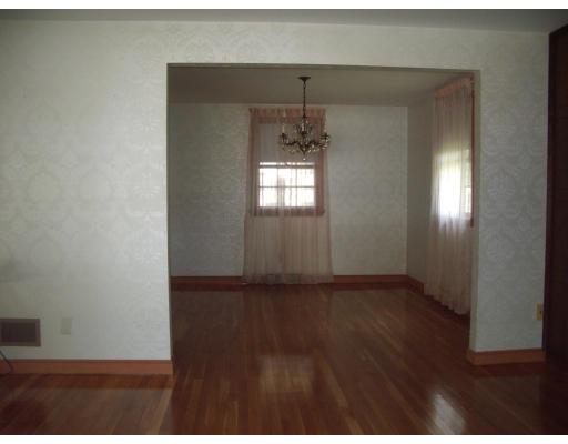 102 Albemarle Road Norwood, MA 02062 - Photo 7 of 8 Gallery Image 7
