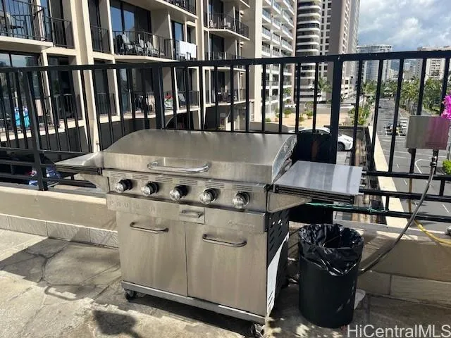 $299,000 | 1850 Ala Moana Boulevard, Unit 915, Honolulu, HI 96815